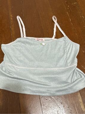 Strawberry Skye Soft Light Gray Top